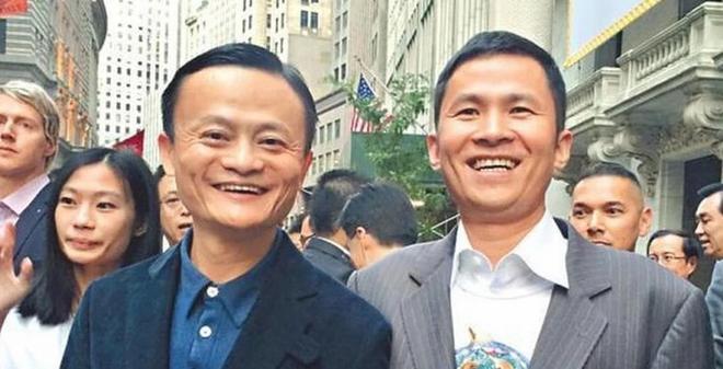 亚鹏手里买画12年后却让网红一剪为二带走K8凯发登录入口浙江富豪花3000万从李(图13)